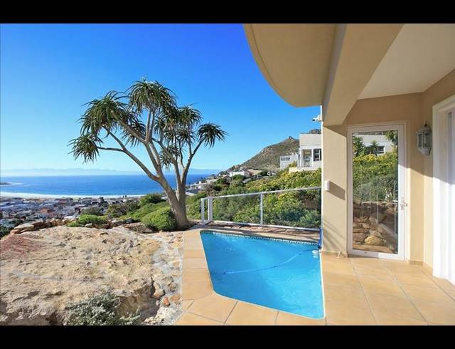 4 BEDROOM HOUSE FOR SALE IN FISH HOEK